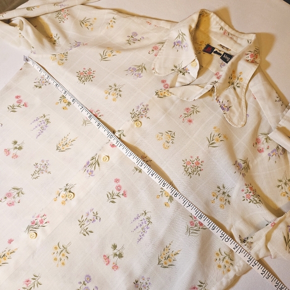 CHESS KING Vintage Floral Button-Down Long Sleeve - Picture 5 of 12